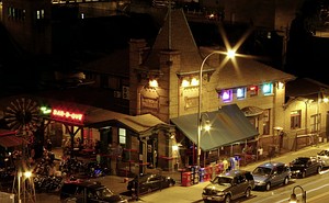 Dinosaur Bar-B-Que at night.jpg