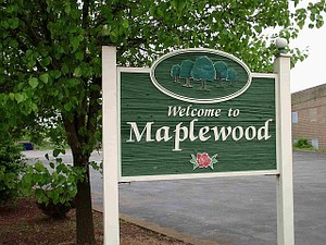 Welcome 2 Maplewood sign.jpg