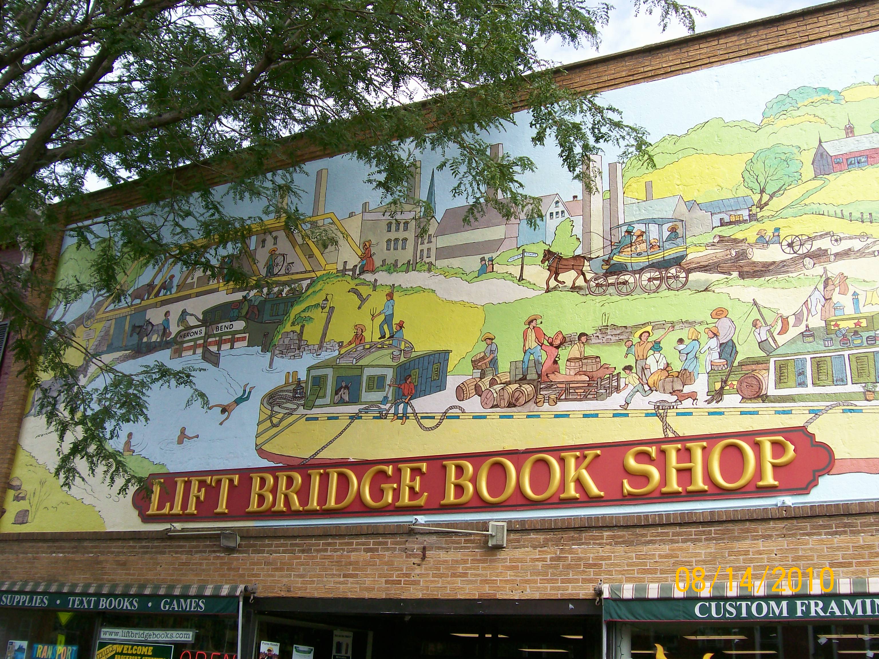 Lift Bridge Book Shop Mural.jpg