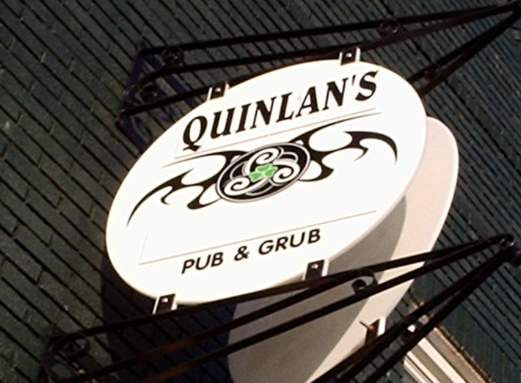 Quinlans Pub new sign 20100308.JPG